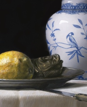 Detail Ming vaas met gerookte makreel citroen en noten